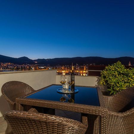 Apartments Orlic Trogir Bagian luar foto