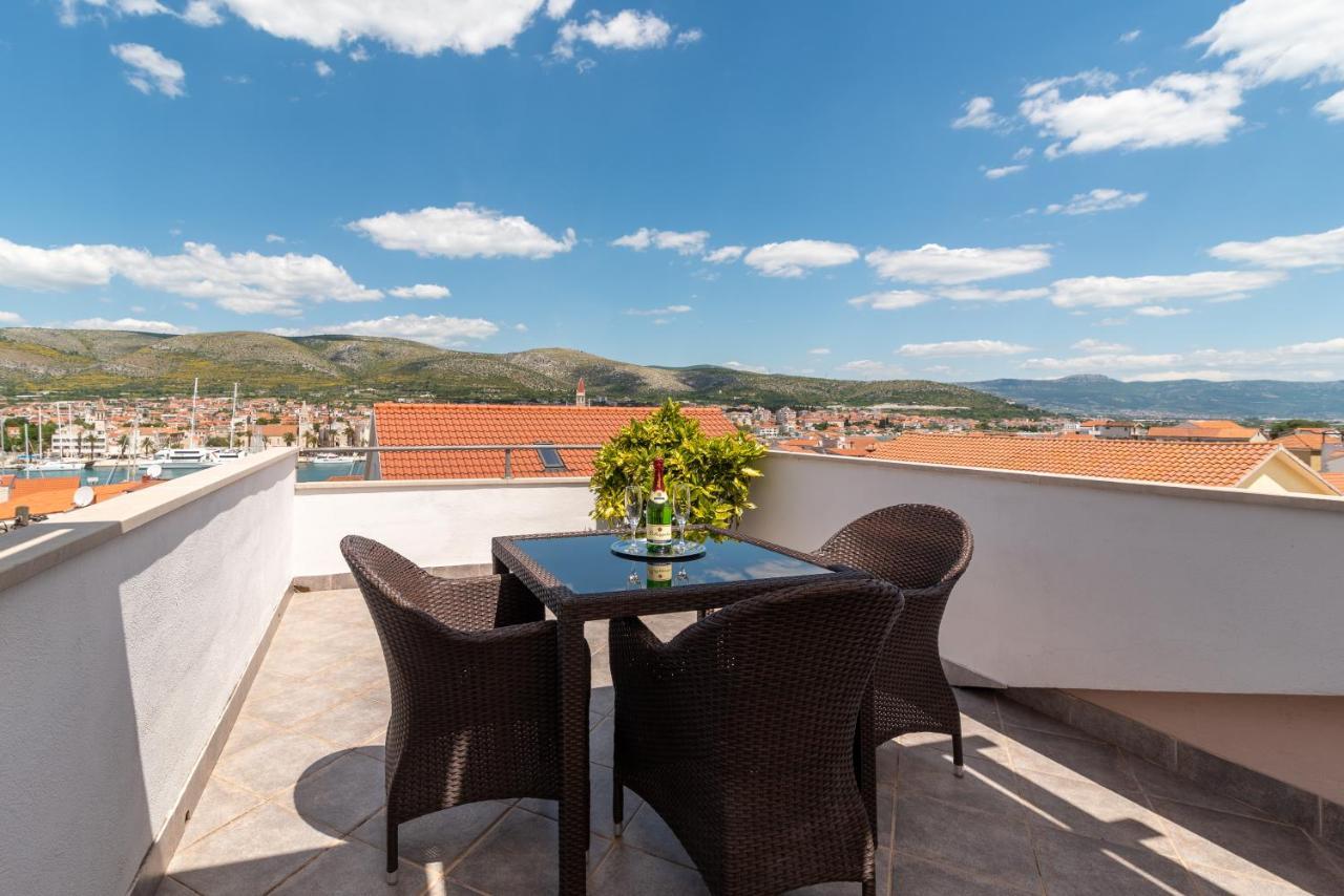 Apartments Orlic Trogir Bagian luar foto